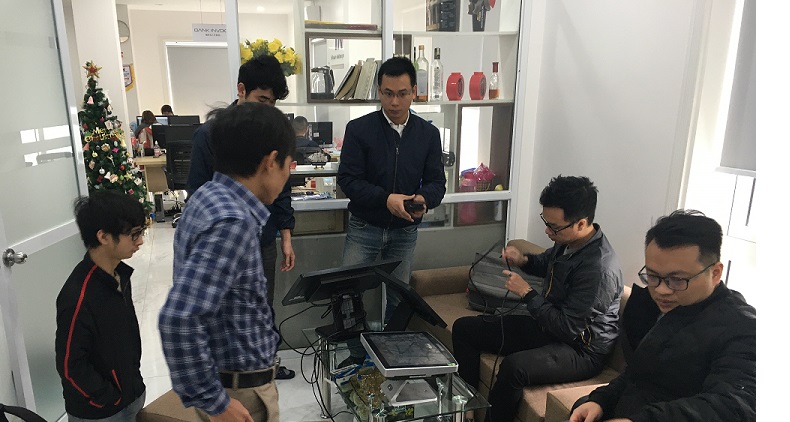 Trí Nghĩa ký hợp tác phát triển phần mềm với FBS