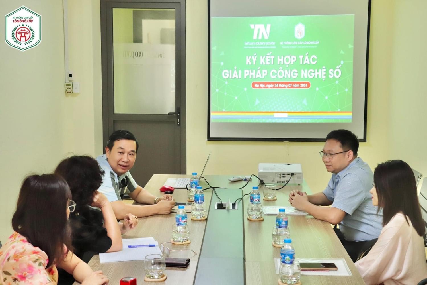 Tri Nghia signed a contract to implement comprehensive digital transformation for the Lomonoxop inter-level system